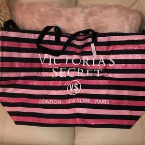 Large Victoria’s Secret tote. NWT